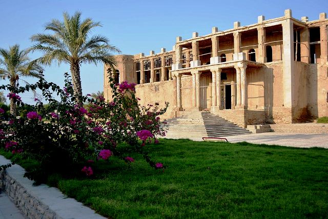 عمارت ملک 